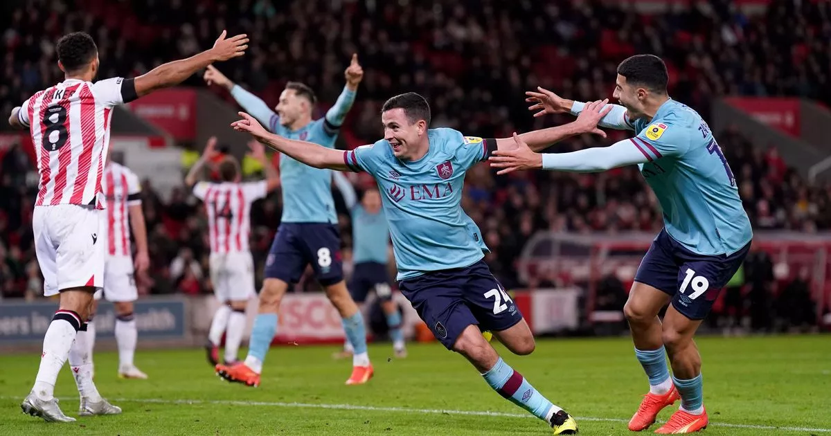 Burnley vs Stoke City – Soi kèo nhà cái bóng đá 22h00 ngày 01/01/2025 – Hạng Nhất Anh