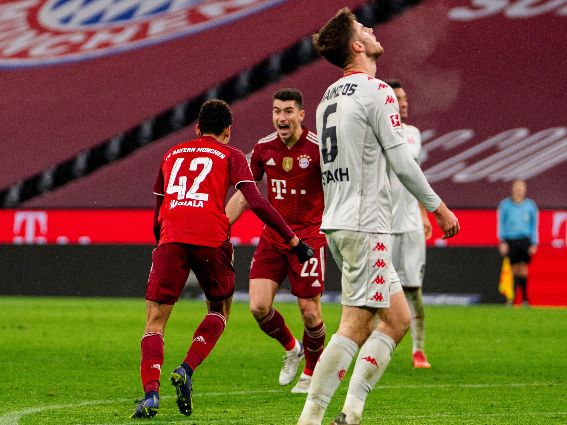 Mainz vs Bayern Munich – Soi kèo nhà cái bóng đá 21h30 ngày 14/12/2024 – VĐQG Đức