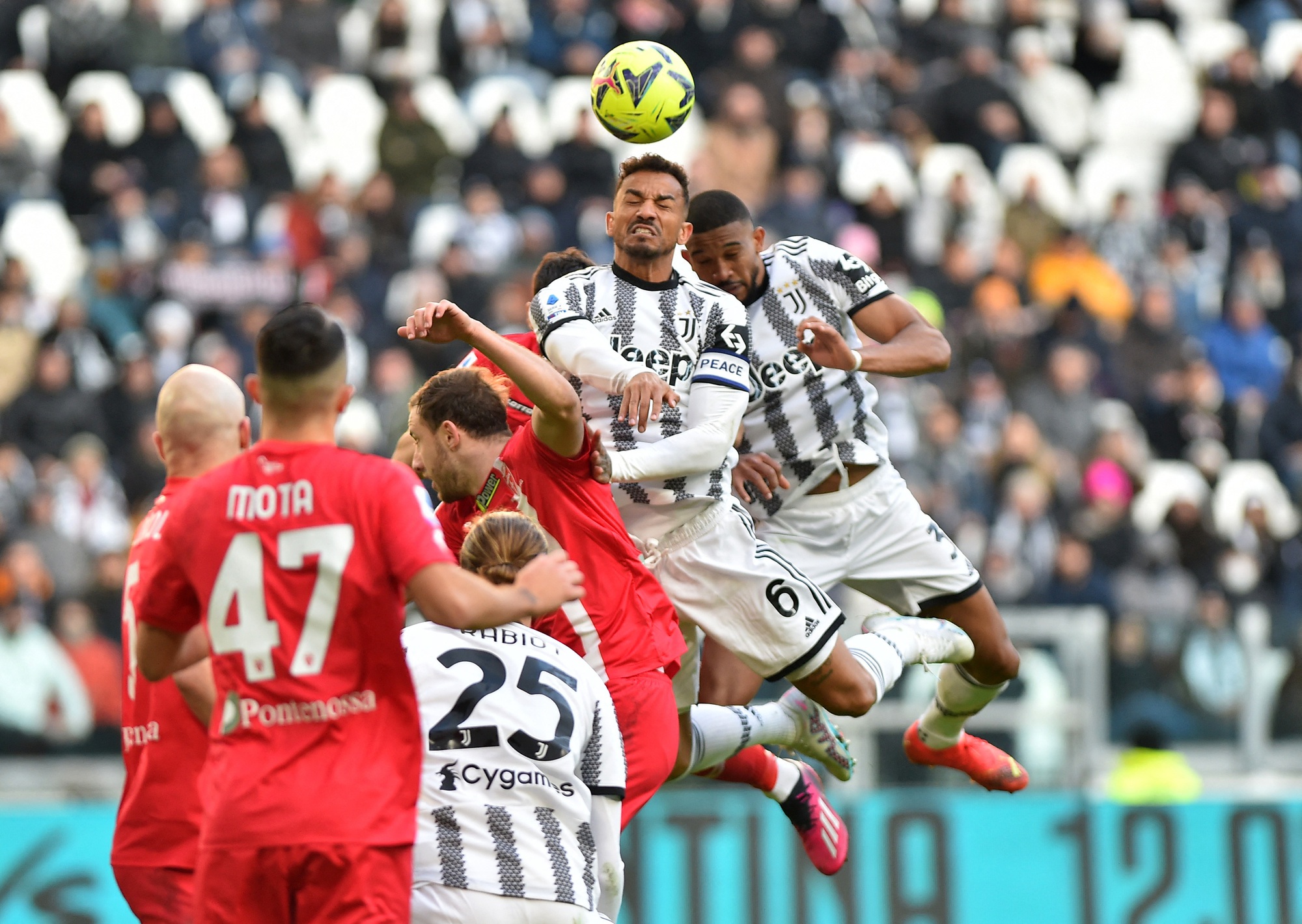 Monza vs Juventus – Soi kèo nhà cái bóng đá 02h45 ngày 23/12/2024 – VĐQG Italia