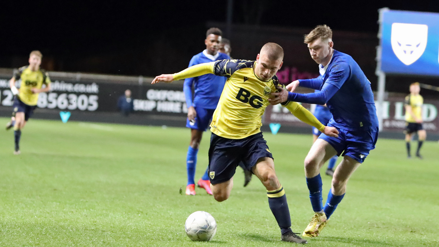 Oxford Utd vs Cardiff– Soi kèo nhà cái bóng đá 22h00 ngày 26/12/2024 – Hạng Nhất Anh