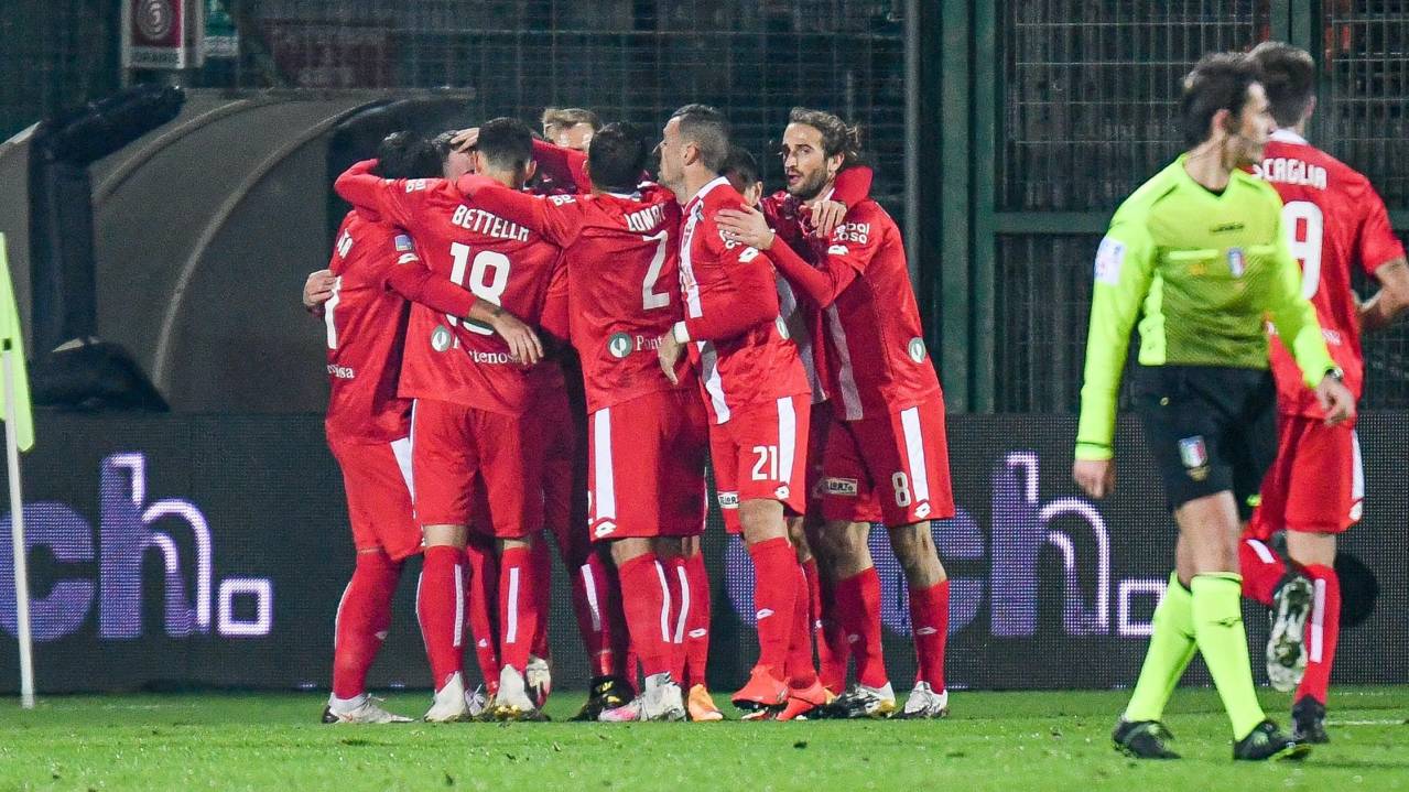 Parma vs Monza – Soi kèo nhà cái bóng đá 21h00 ngày 28/12/2024 – VĐQG Italia