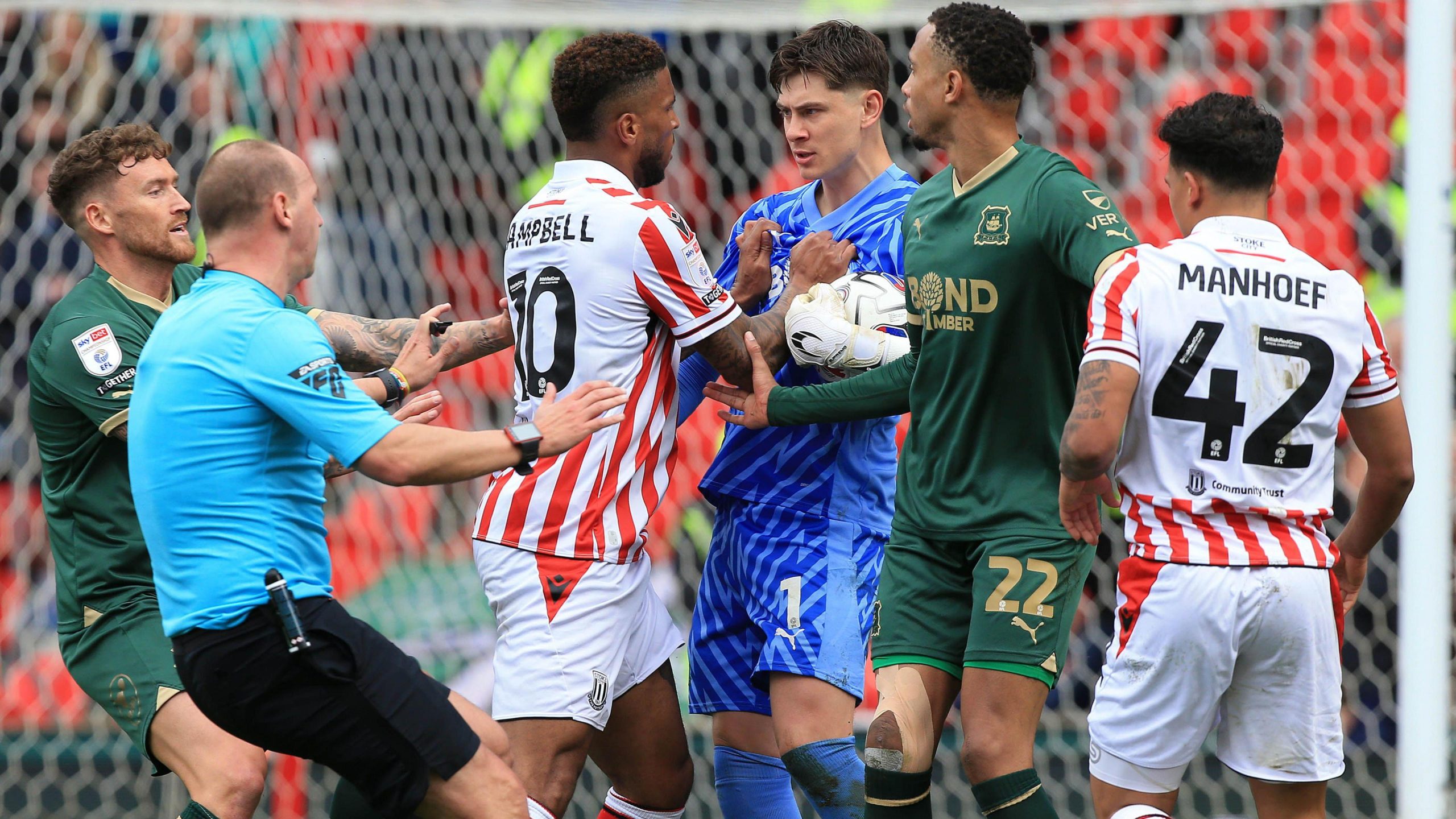 Stoke City vs Plymouth Argyle – Soi kèo nhà cái bóng đá 19h30 ngày 04/01/2025 – Hạng Nhất Anh