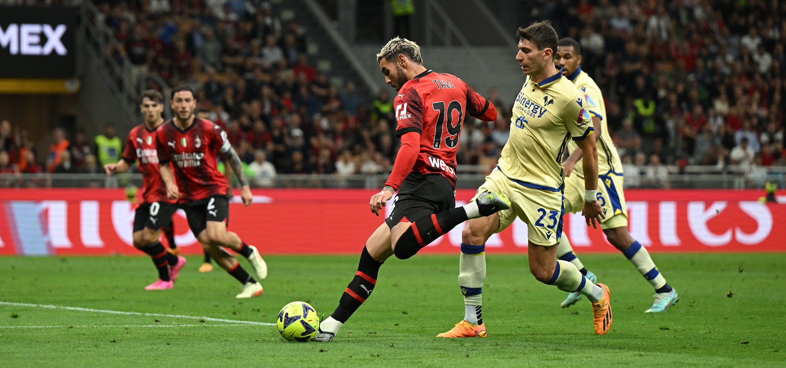 Verona vs AC Milan – Soi kèo nhà cái bóng đá 02h45 ngày 21/12/2024 – VĐQG Italia