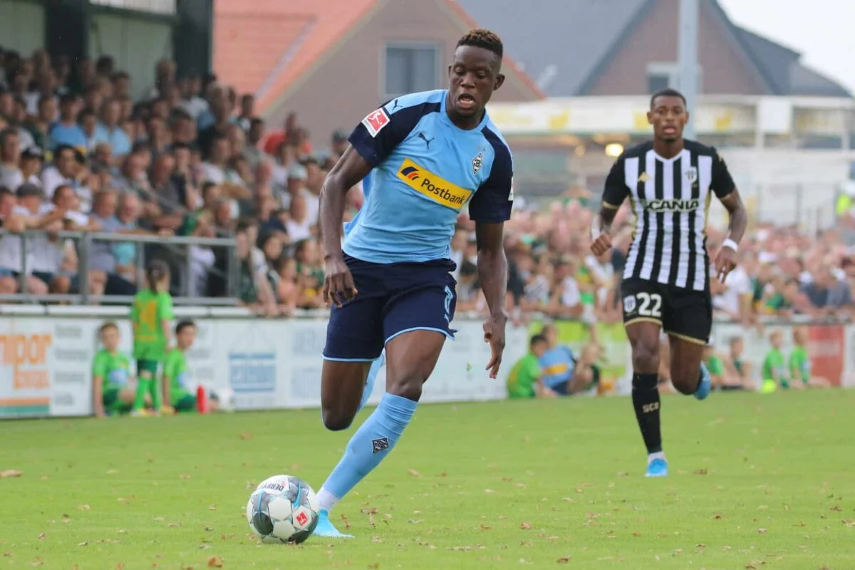 Angers vs Auxerre – Soi kèo nhà cái bóng đá 23h15 ngày 19/01/2025 – VĐQG Pháp