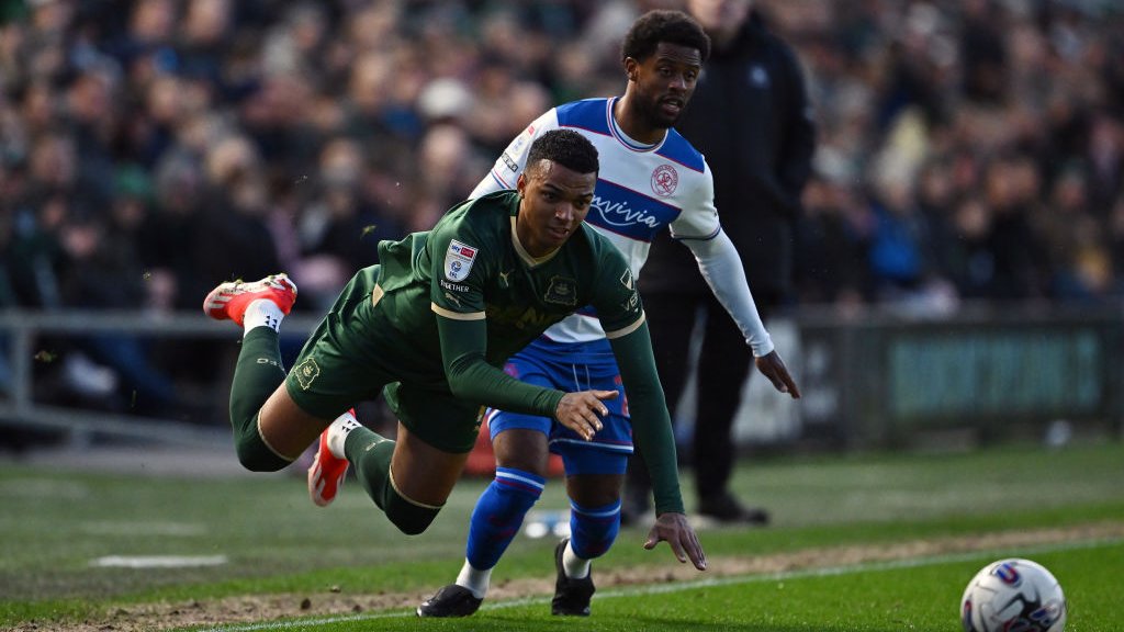 Plymouth Argyle vs QPR – Soi kèo nhà cái bóng đá 19h30 ngày 18/01/2025 –  Hạng Nhất Anh