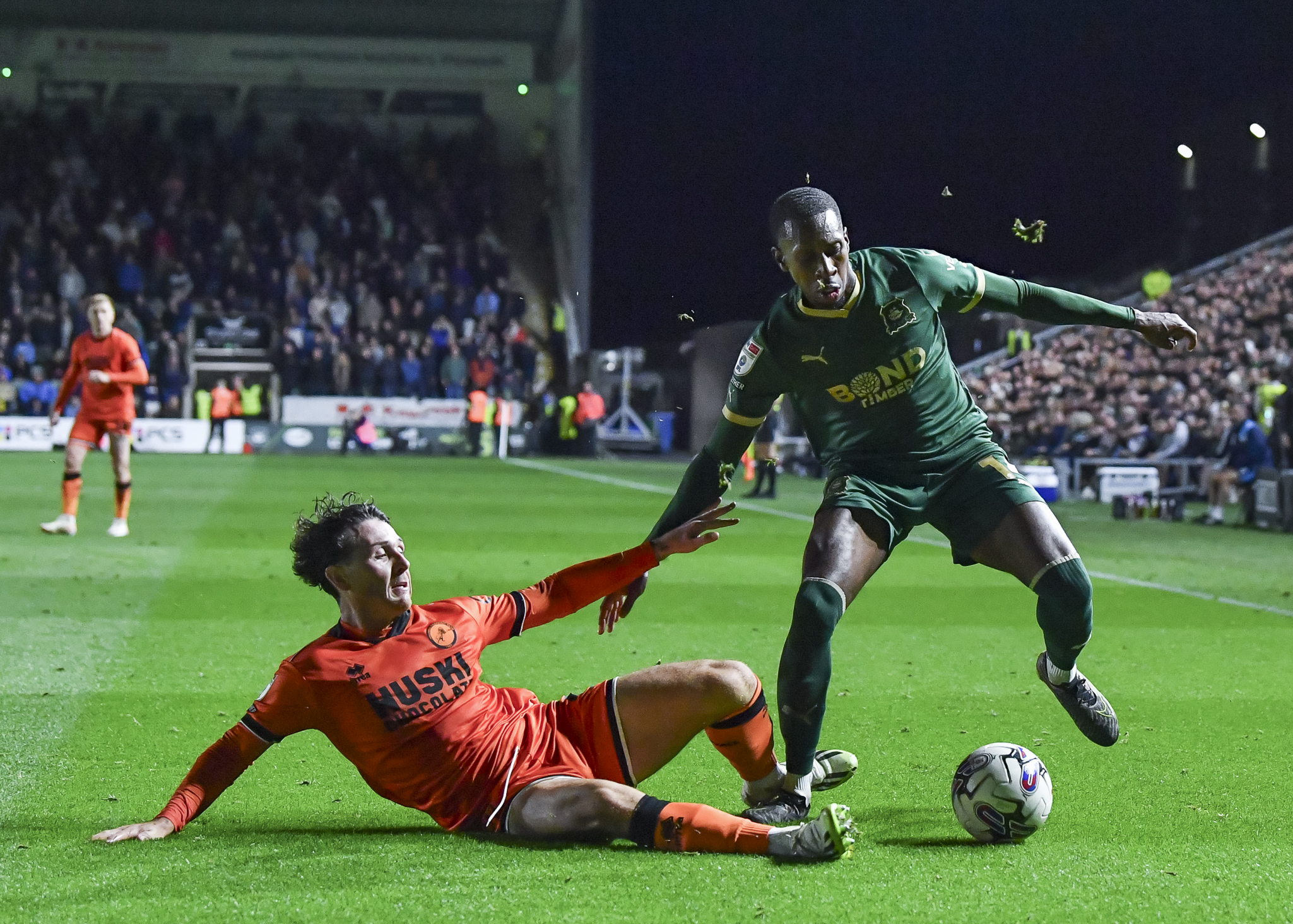 Plymouth Argyle vs Millwall – Soi kèo nhà cái bóng đá 02h45 ngày 13/02/2025 – Hạng Nhất Anh