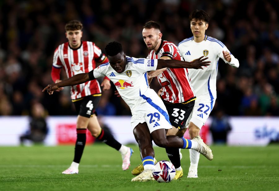 Sheffield Utd vs Leeds Utd – Soi kèo nhà cái bóng đá 03h00 ngày 25/02/2025 – Hạng Nhất Anh
