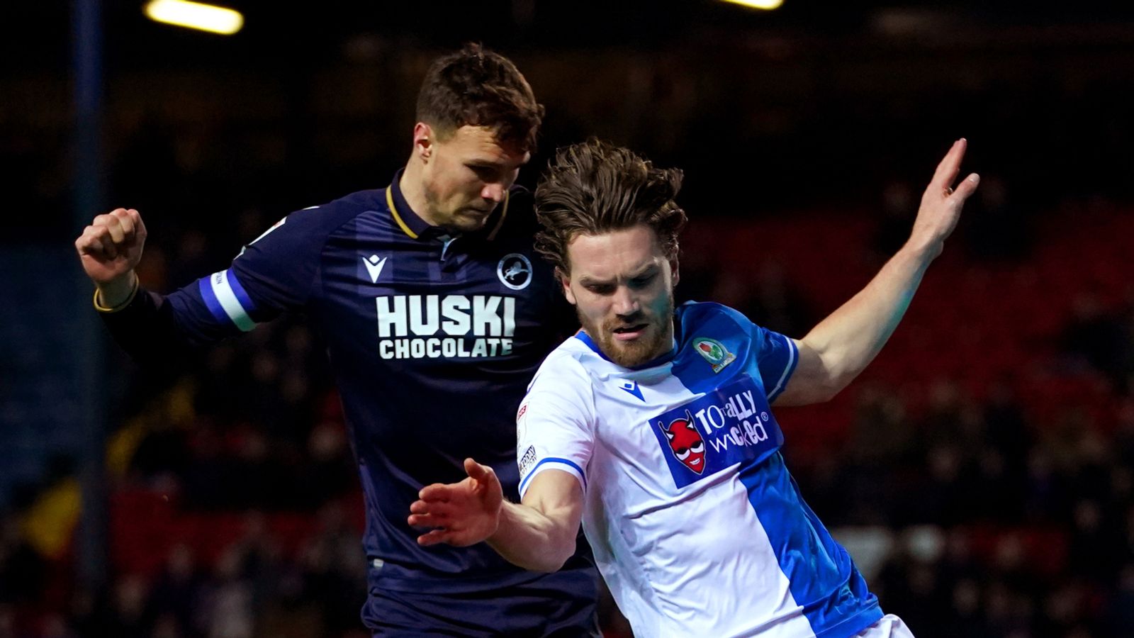 Blackburn Rovers vs Millwall – Soi kèo nhà cái bóng đá 18h30 ngày 18/04/2025 – Hạng Nhất Anh