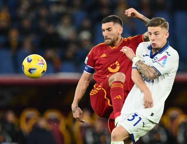 Roma vs Verona – Soi kèo nhà cái bóng đá 01h45 ngày 20/04/2025 – VĐQG Italia